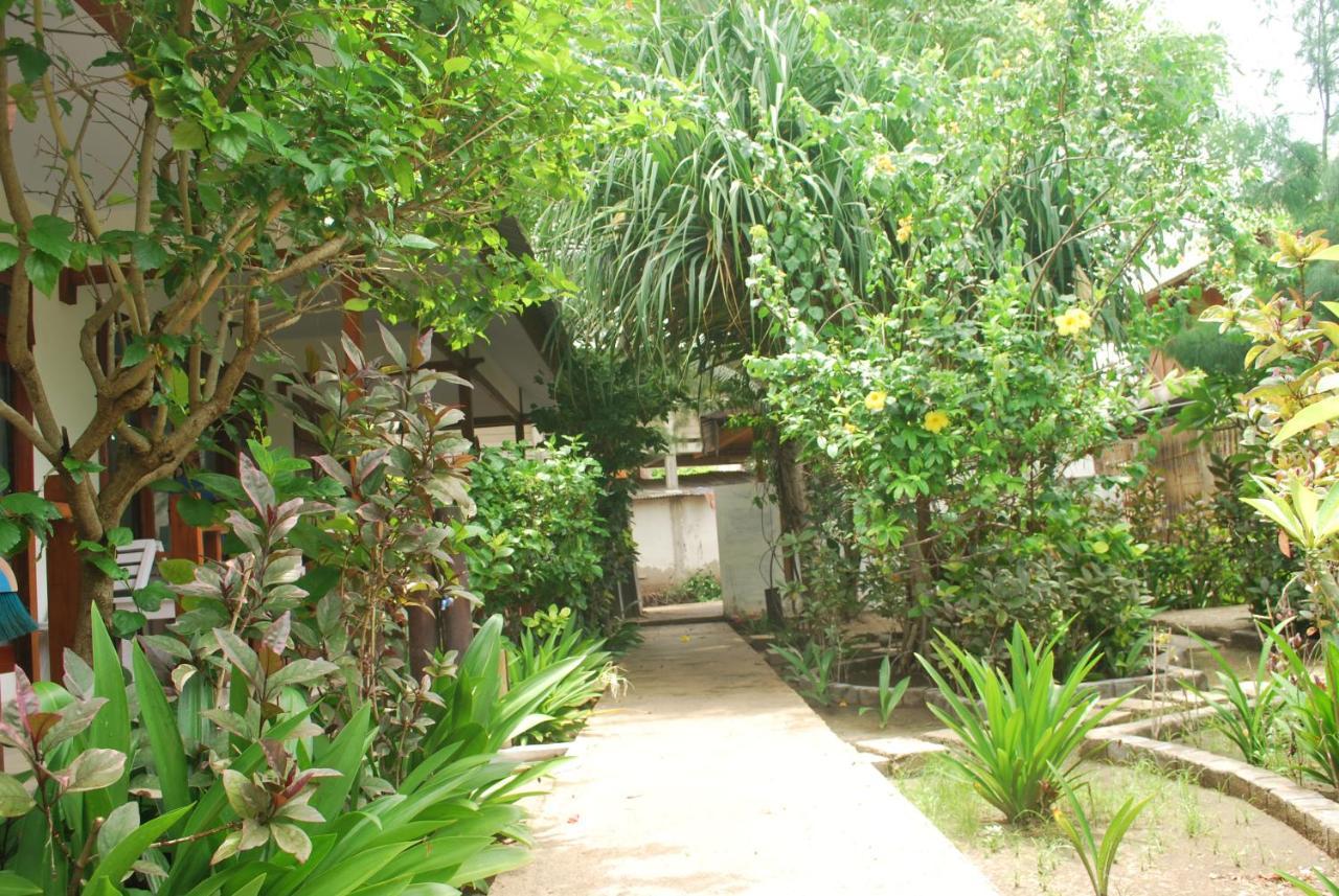 Gili Smile Bungalow Τζίλι Τραγουανγκάν Εξωτερικό φωτογραφία