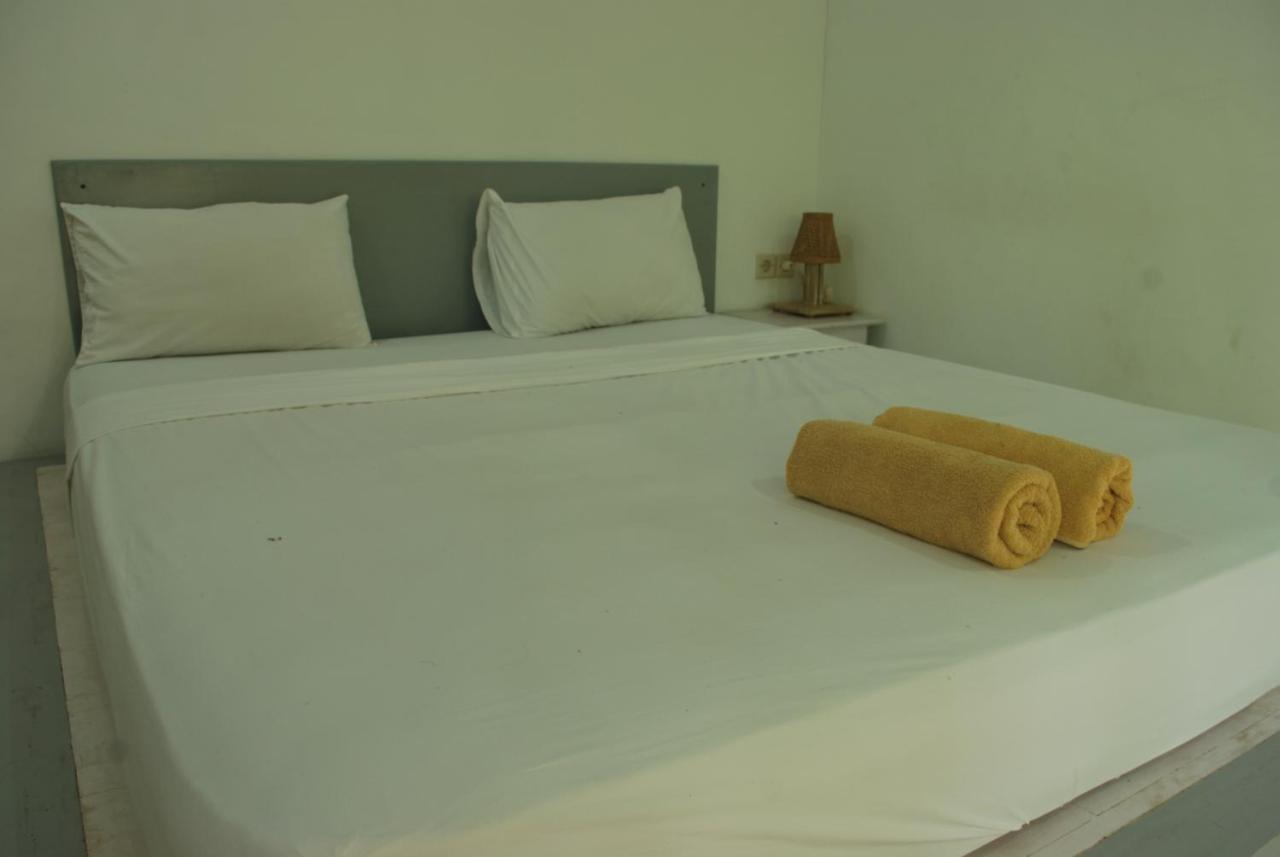 Gili Smile Bungalow Τζίλι Τραγουανγκάν Εξωτερικό φωτογραφία
