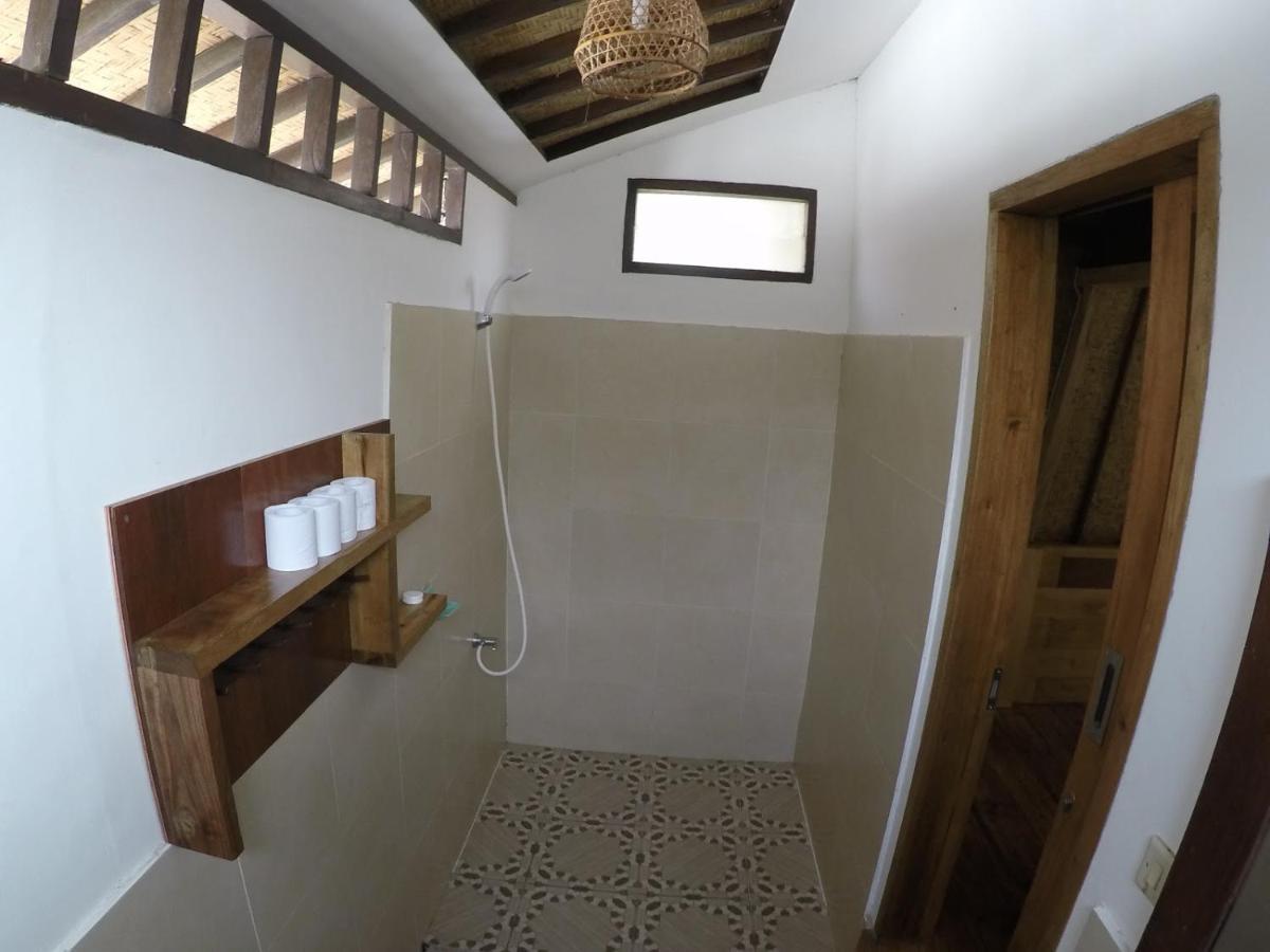 Gili Smile Bungalow Τζίλι Τραγουανγκάν Εξωτερικό φωτογραφία