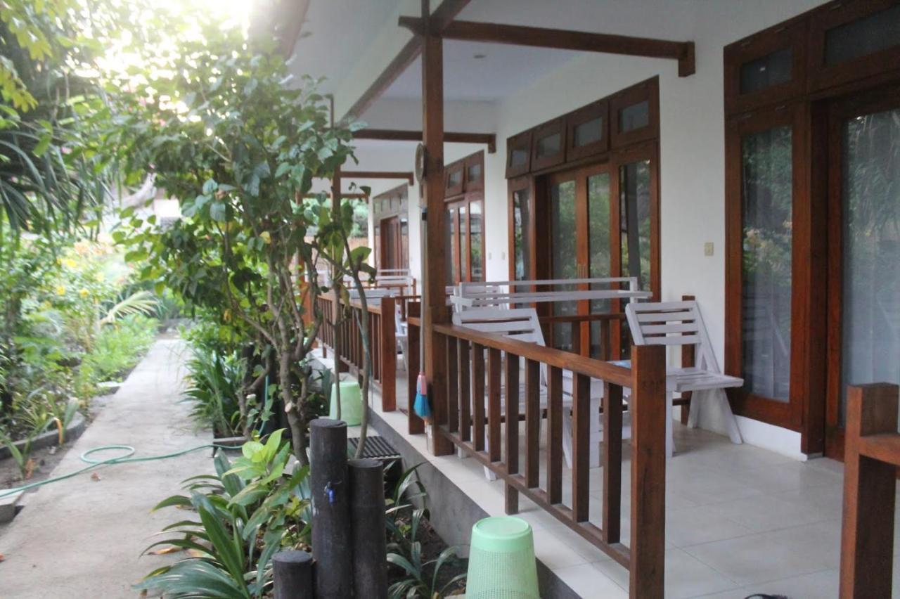 Gili Smile Bungalow Τζίλι Τραγουανγκάν Εξωτερικό φωτογραφία