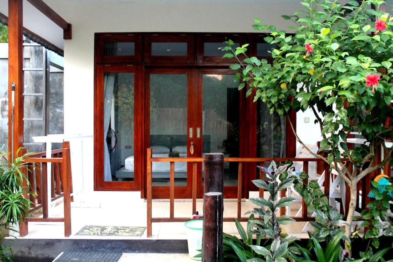 Gili Smile Bungalow Τζίλι Τραγουανγκάν Εξωτερικό φωτογραφία