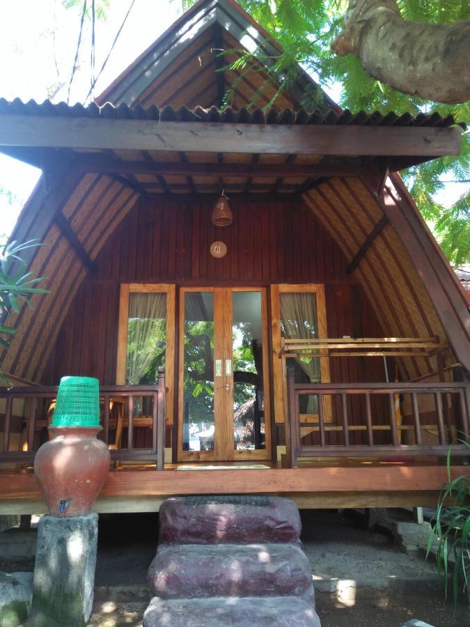 Gili Smile Bungalow Τζίλι Τραγουανγκάν Εξωτερικό φωτογραφία
