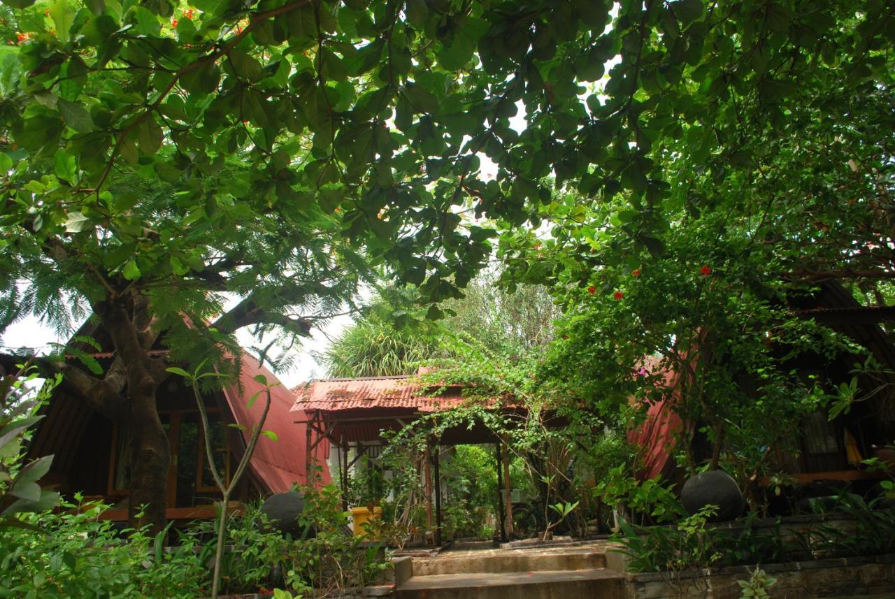 Gili Smile Bungalow Τζίλι Τραγουανγκάν Εξωτερικό φωτογραφία