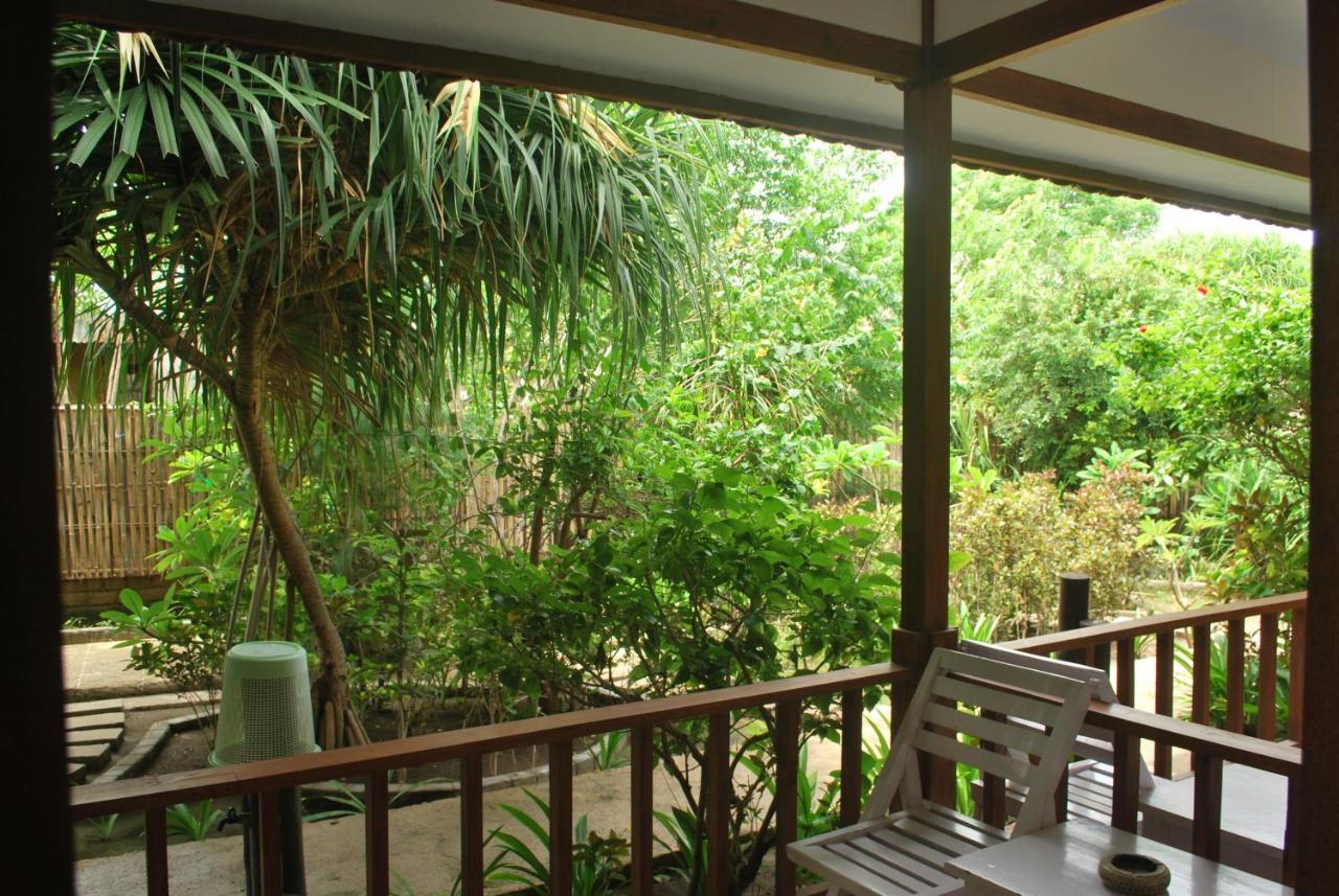 Gili Smile Bungalow Τζίλι Τραγουανγκάν Εξωτερικό φωτογραφία