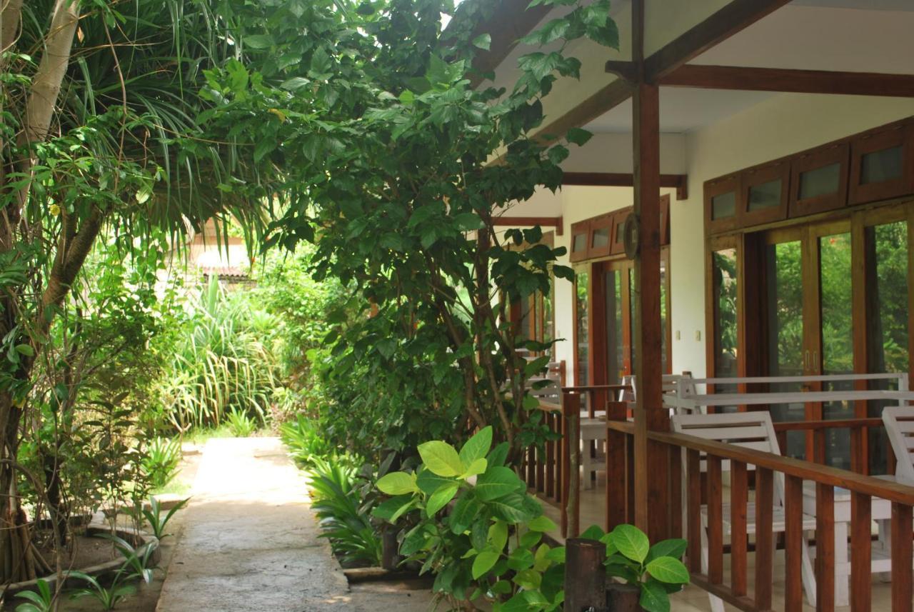 Gili Smile Bungalow Τζίλι Τραγουανγκάν Εξωτερικό φωτογραφία