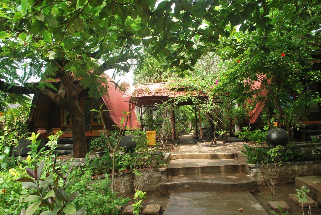 Gili Smile Bungalow Τζίλι Τραγουανγκάν Εξωτερικό φωτογραφία