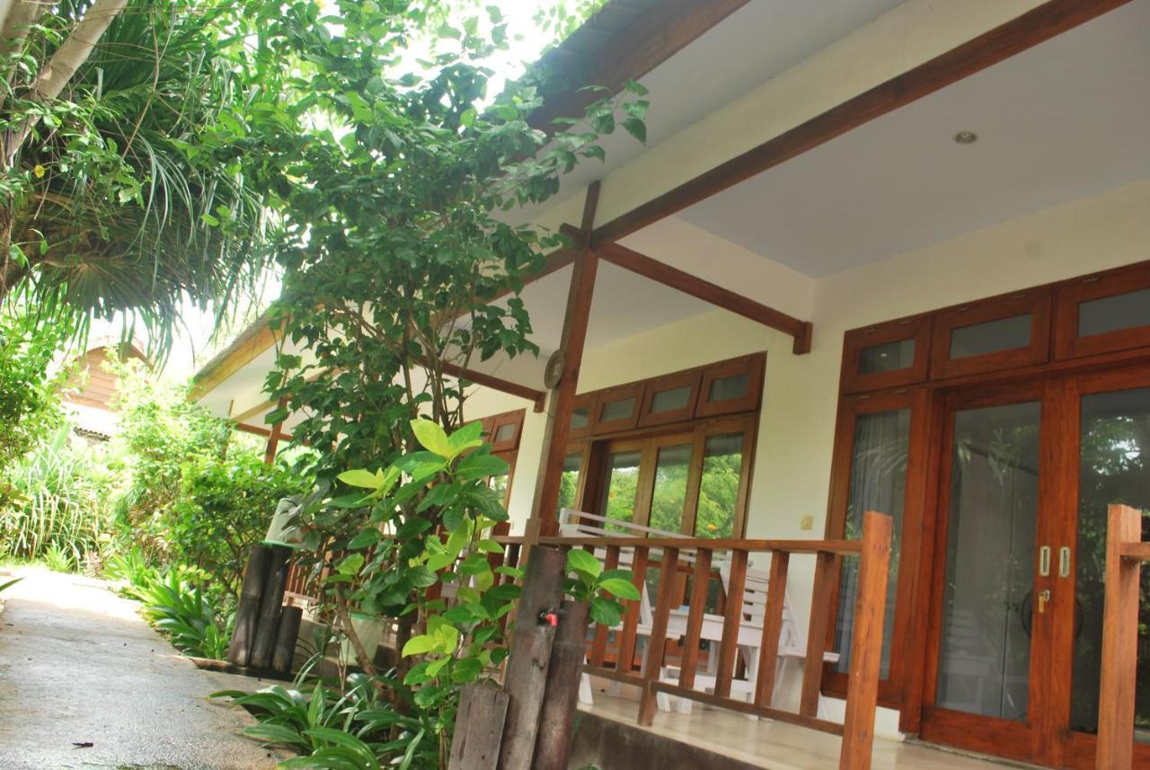 Gili Smile Bungalow Τζίλι Τραγουανγκάν Εξωτερικό φωτογραφία